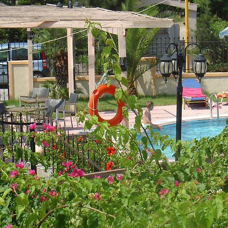 Lyristis Dinos Studios & Apartments Faliraki Dış mekan fotoğraf