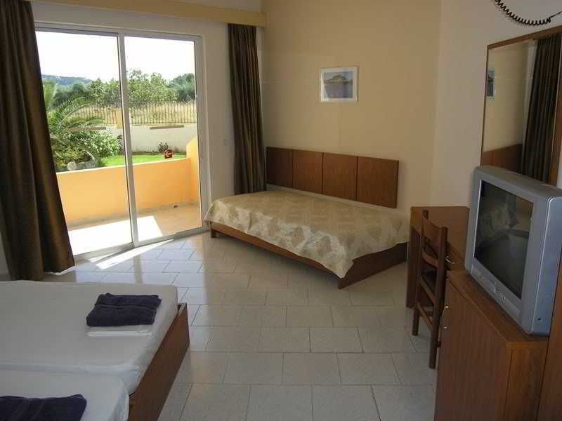 Lyristis Dinos Studios & Apartments Faliraki Dış mekan fotoğraf