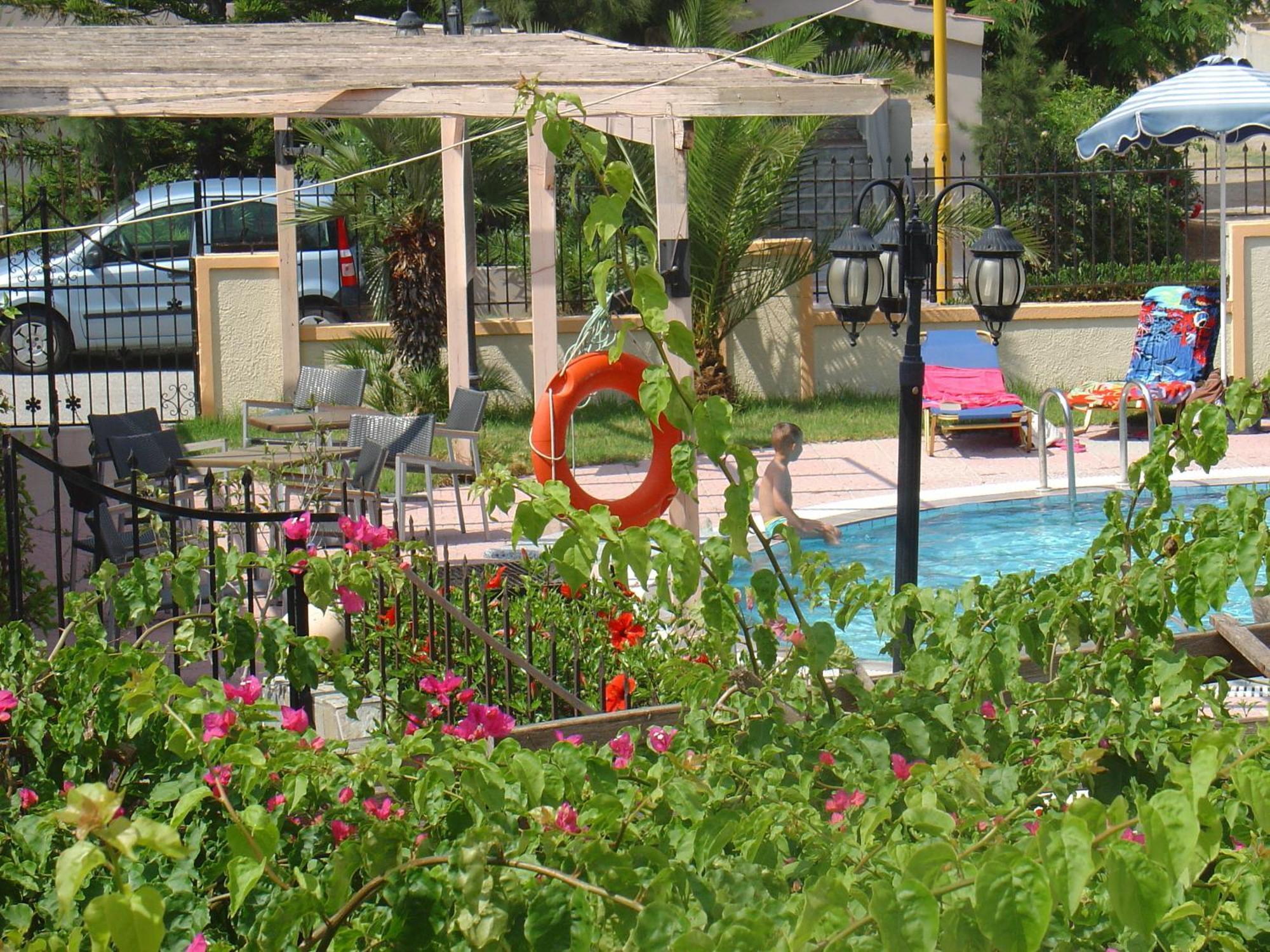 Lyristis Dinos Studios & Apartments Faliraki Dış mekan fotoğraf