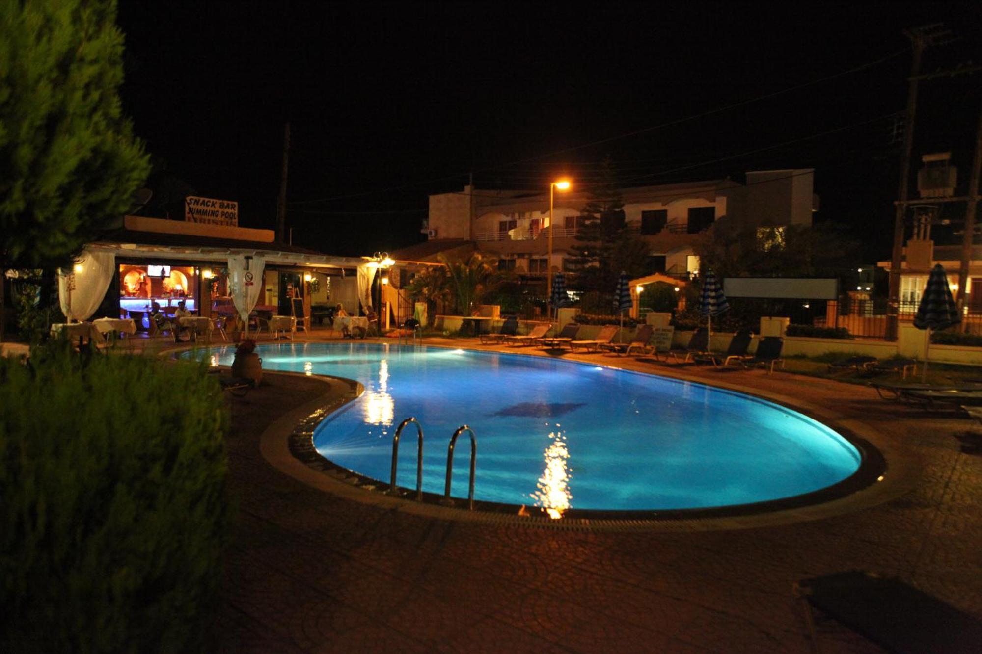 Lyristis Dinos Studios & Apartments Faliraki Dış mekan fotoğraf