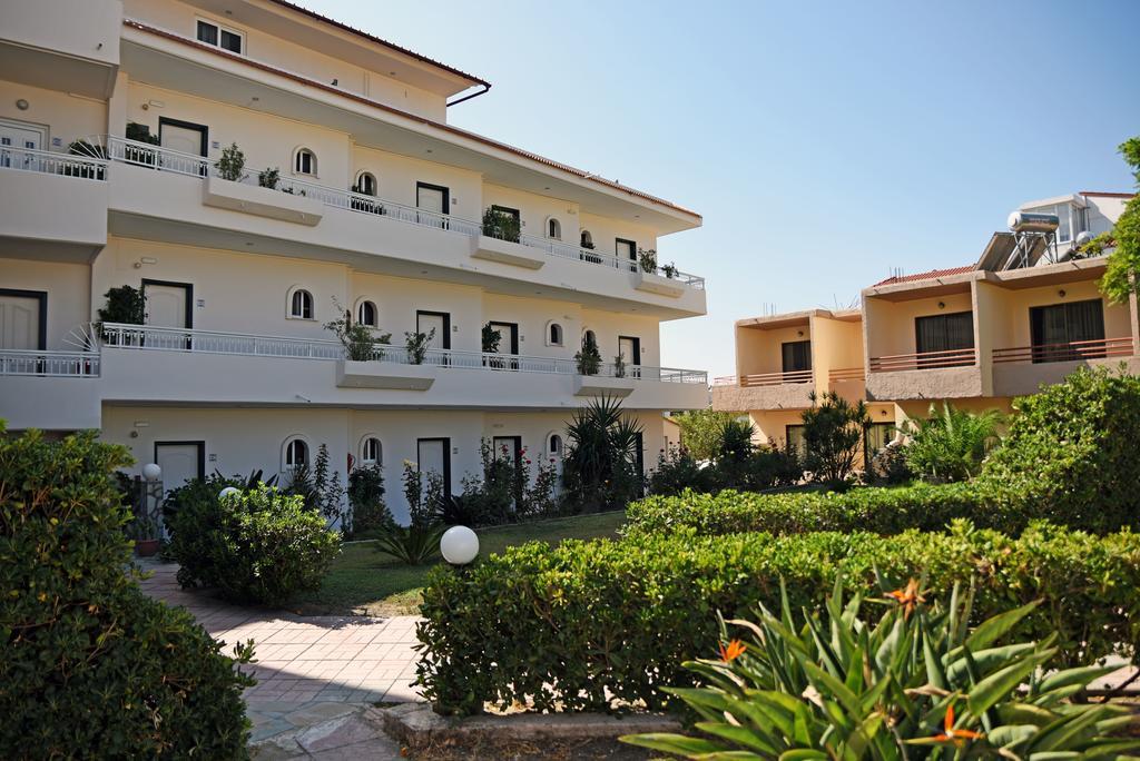 Lyristis Dinos Studios & Apartments Faliraki Dış mekan fotoğraf