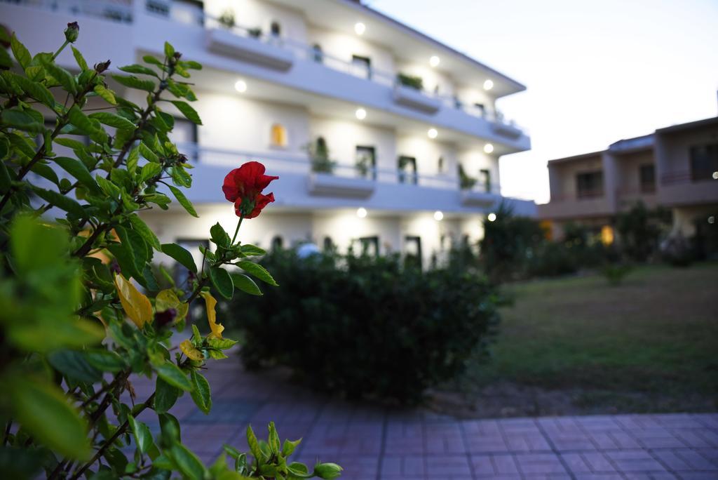 Lyristis Dinos Studios & Apartments Faliraki Dış mekan fotoğraf