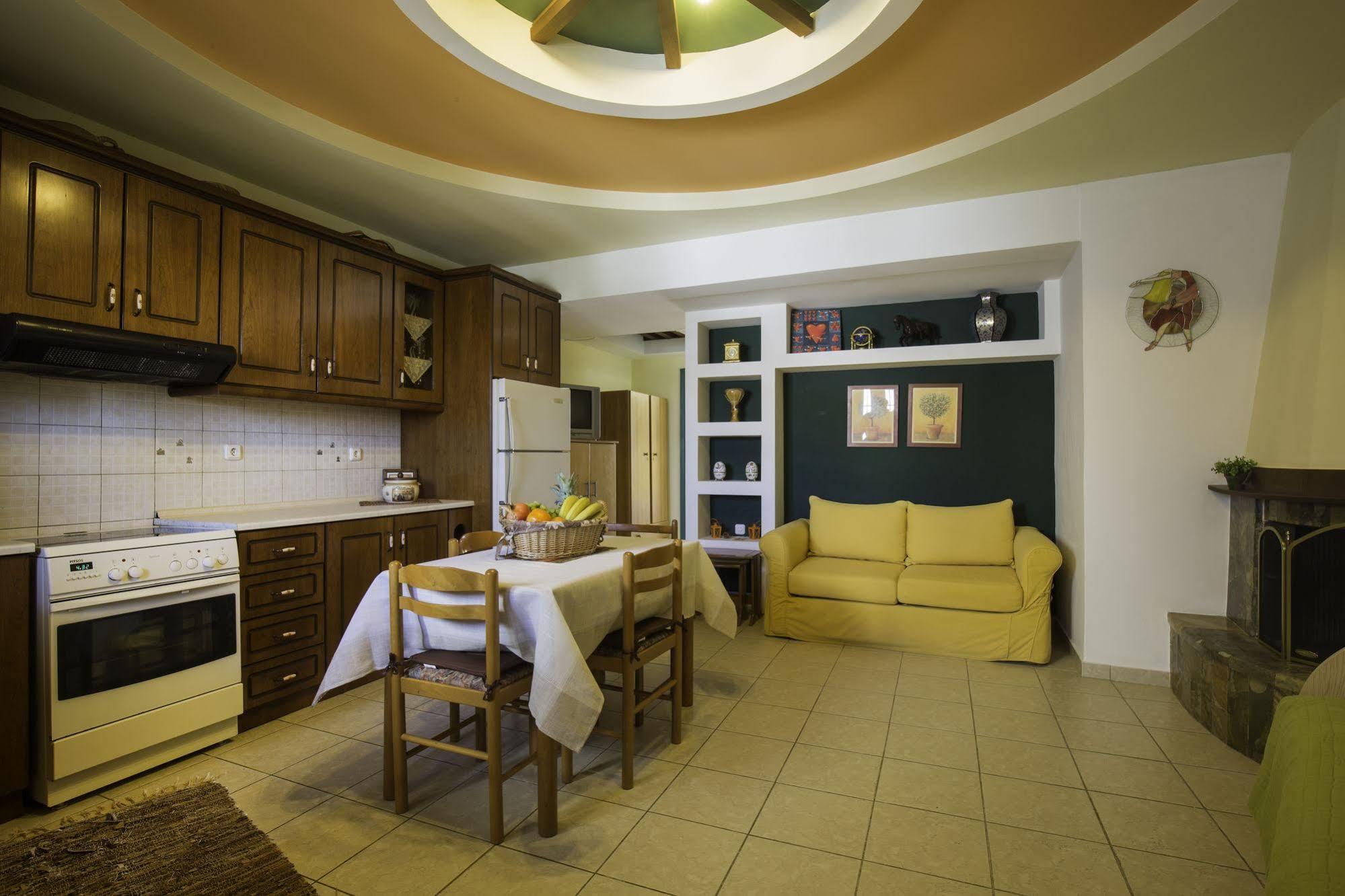 Lyristis Dinos Studios & Apartments Faliraki Dış mekan fotoğraf